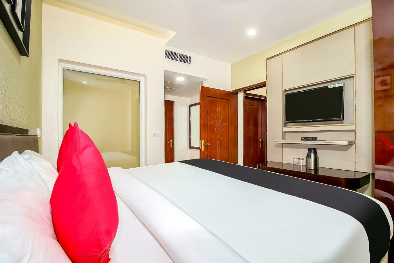 Capital O 37152 Naveen Continental Prayagraj Extérieur photo