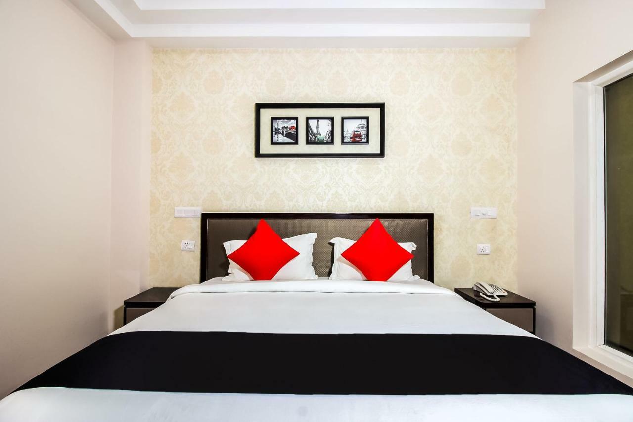 Capital O 37152 Naveen Continental Prayagraj Extérieur photo