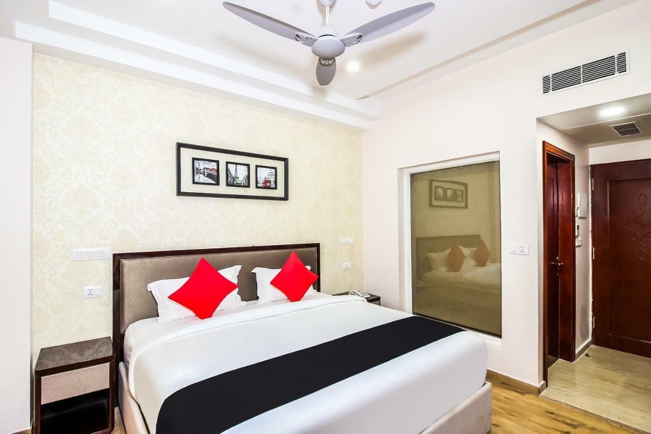 Capital O 37152 Naveen Continental Prayagraj Extérieur photo