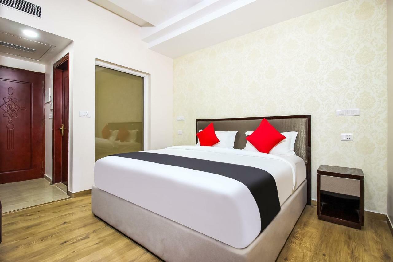Capital O 37152 Naveen Continental Prayagraj Extérieur photo