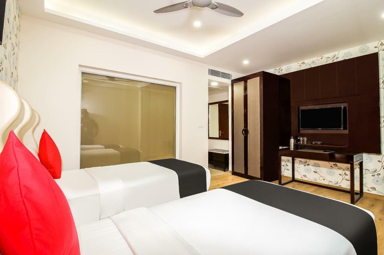 Capital O 37152 Naveen Continental Prayagraj Extérieur photo