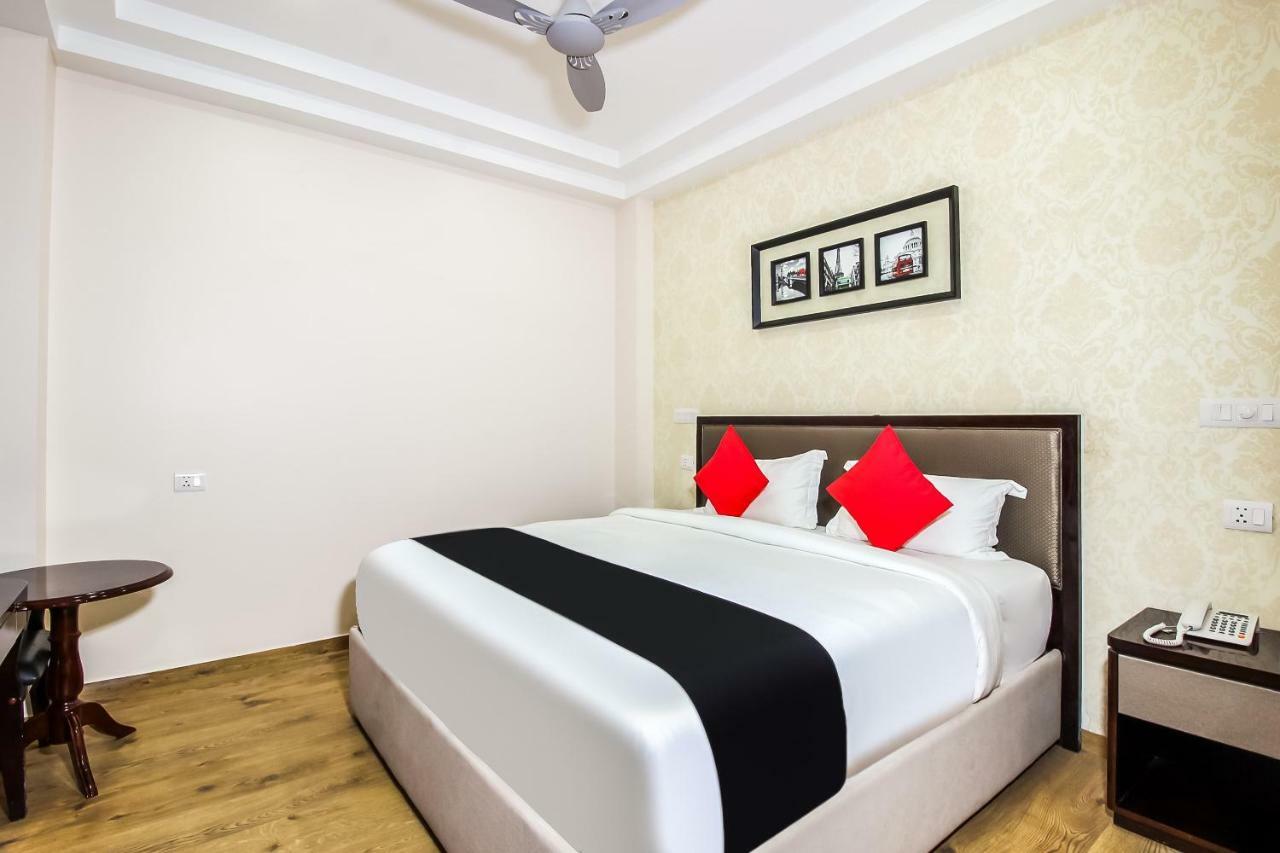 Capital O 37152 Naveen Continental Prayagraj Extérieur photo